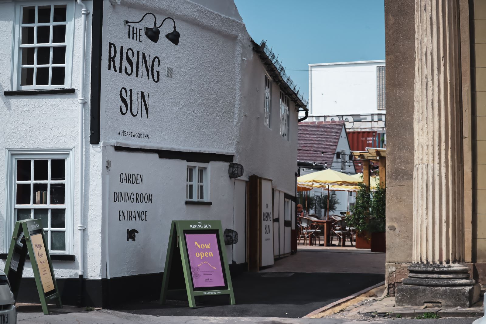 The Rising Sun, Reading