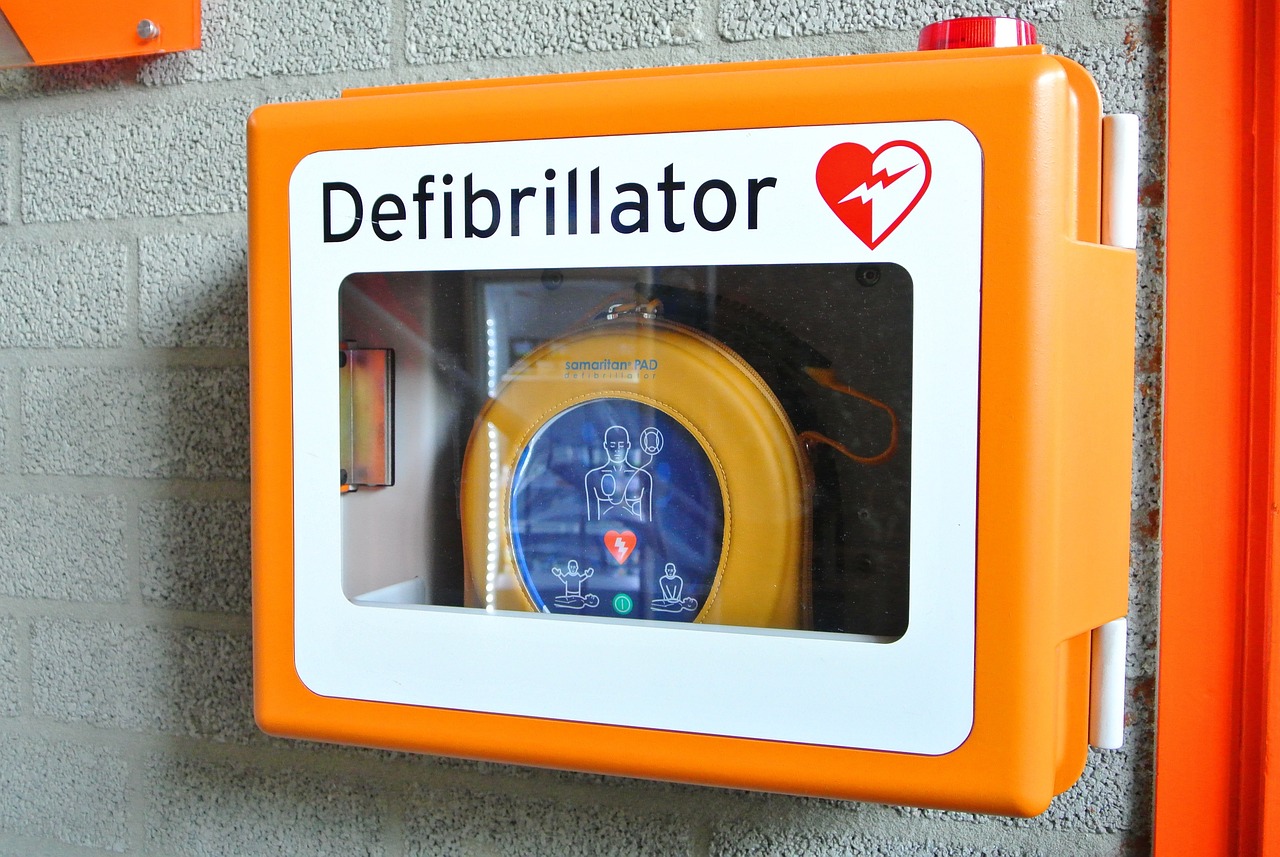 Defibrillator